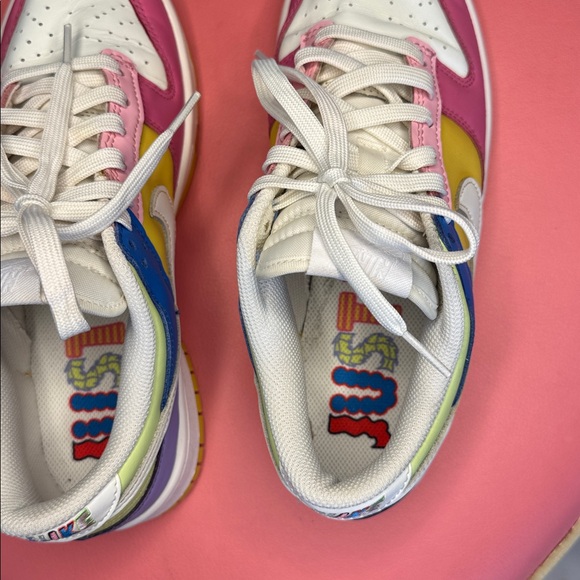 Nike Women’s Dunk Low ‘Multi-Color” Sneakers Sz 8 Excellent condition. - Picture 6 of 7